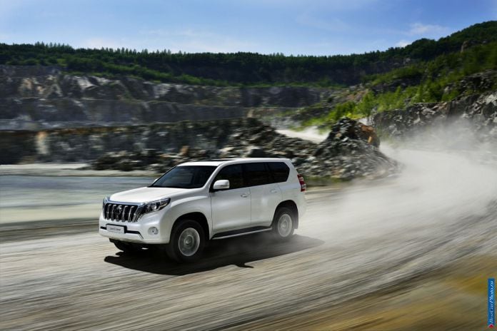 2014 Toyota Land Cruiser Prado - фотография 22 из 71