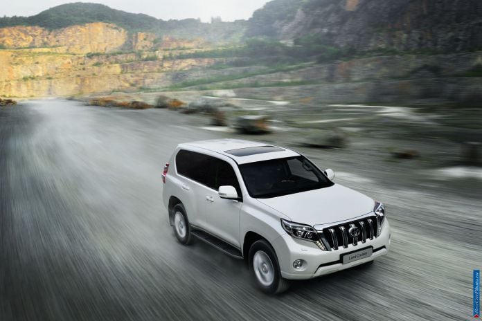 2014 Toyota Land Cruiser Prado - фотография 24 из 71