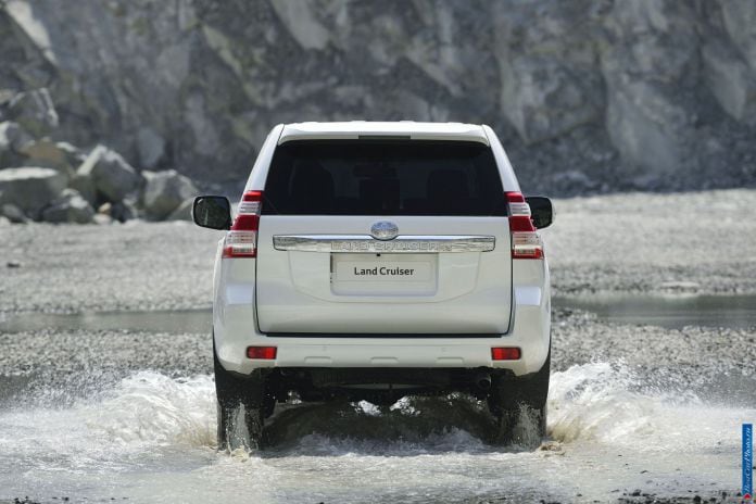 2014 Toyota Land Cruiser Prado - фотография 28 из 71