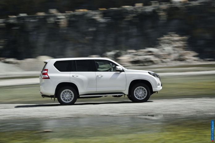 2014 Toyota Land Cruiser Prado - фотография 31 из 71