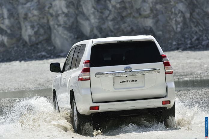 2014 Toyota Land Cruiser Prado - фотография 35 из 71