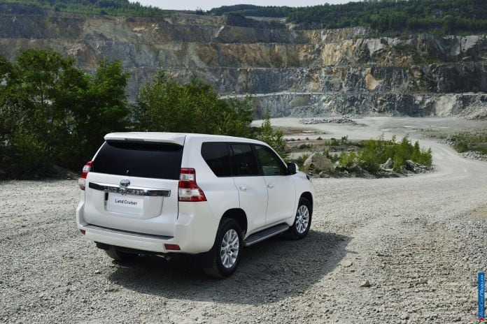 2014 Toyota Land Cruiser Prado - фотография 36 из 71