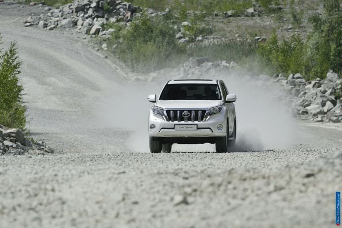 2014 Toyota Land Cruiser Prado - фотография 37 из 71