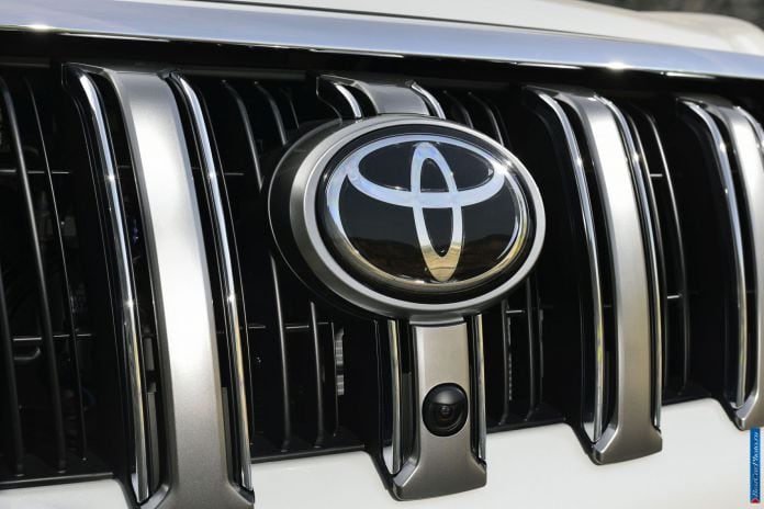 2014 Toyota Land Cruiser Prado - фотография 46 из 71