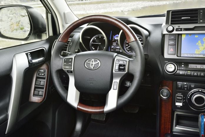 2014 Toyota Land Cruiser Prado - фотография 63 из 71