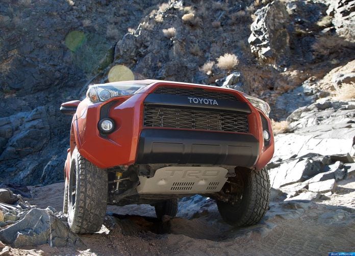 2015 Toyota 4Runner TRD Pro Series - фотография 7 из 12