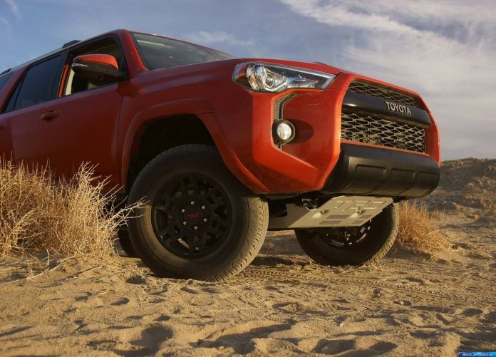 2015 Toyota 4Runner TRD Pro Series - фотография 8 из 12
