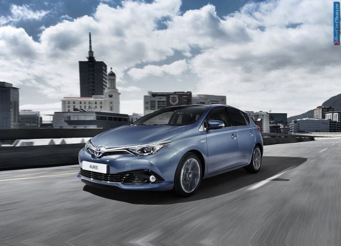 2015 Toyota Auris - фотография 3 из 34