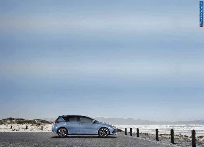 2015 Toyota Auris - фотография 5 из 34