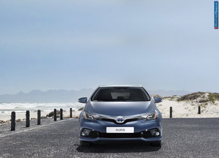 2015 Toyota Auris - фотография 8 из 34