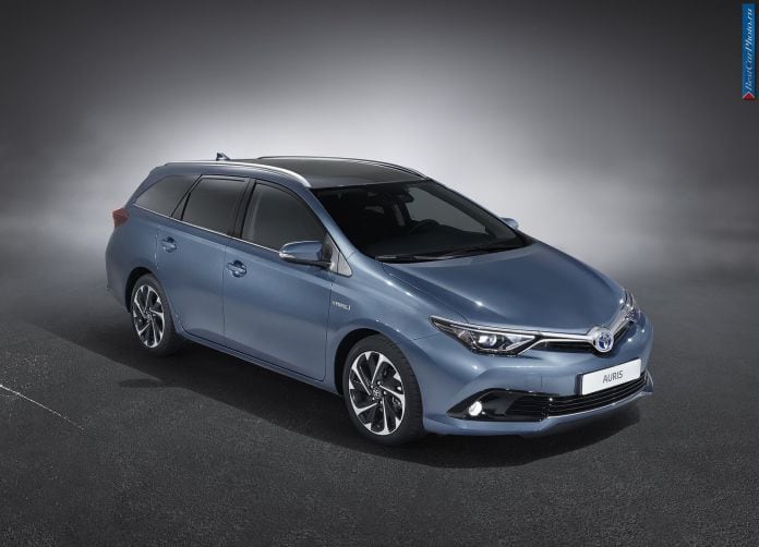 2015 Toyota Auris - фотография 13 из 34