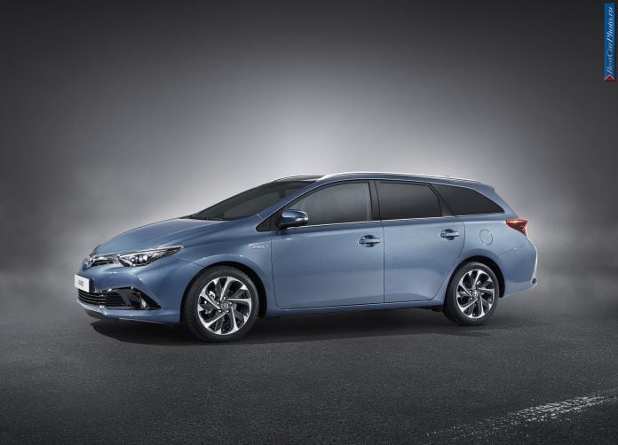 2015 Toyota Auris - фотография 14 из 34