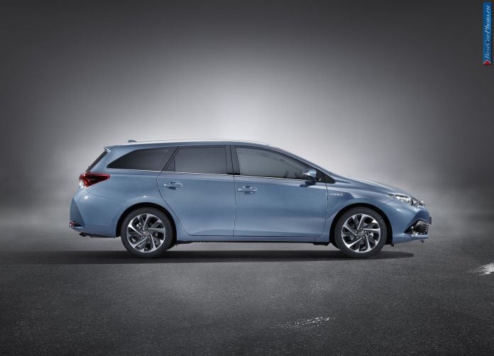 2015 Toyota Auris - фотография 16 из 34