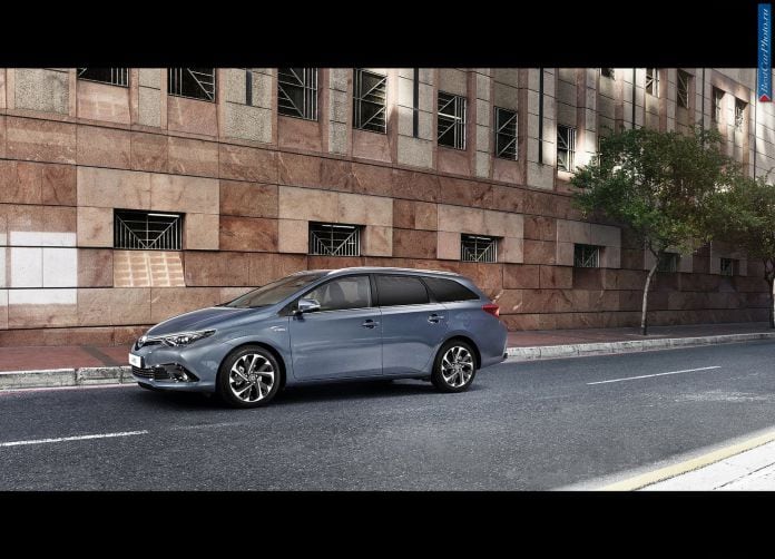 2015 Toyota Auris - фотография 23 из 34
