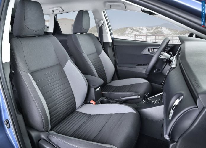 2015 Toyota Auris - фотография 26 из 34