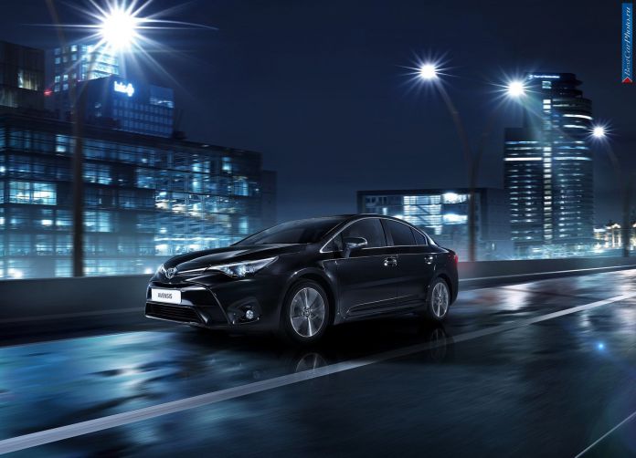 2015 Toyota Avensis - фотография 2 из 39