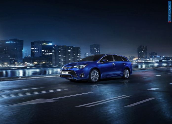 2015 Toyota Avensis - фотография 3 из 39