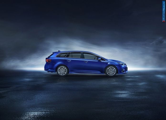 2015 Toyota Avensis - фотография 15 из 39