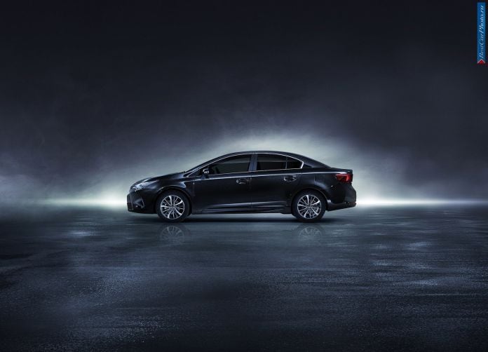 2015 Toyota Avensis - фотография 16 из 39