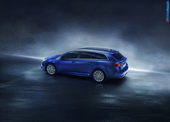 2015 Toyota Avensis - фотография 17 из 39