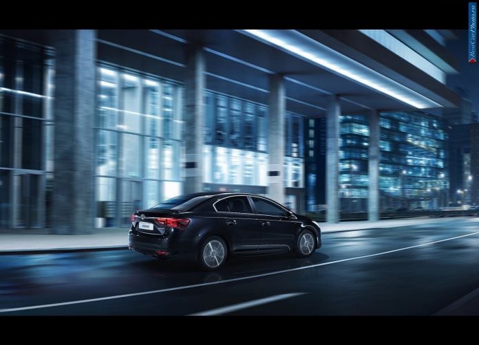 2015 Toyota Avensis - фотография 23 из 39