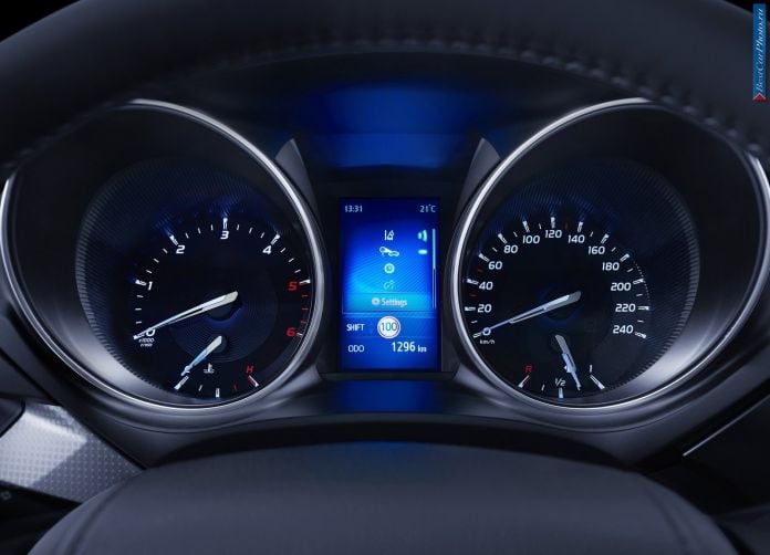 2015 Toyota Avensis - фотография 30 из 39