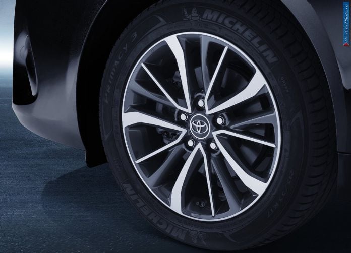2015 Toyota Avensis - фотография 38 из 39