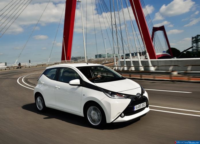 2015 Toyota Aygo - фотография 37 из 144