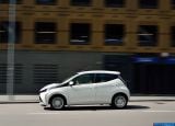 toyota_2015_aygo_064.jpg