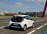 toyota_2015_aygo_089.jpg