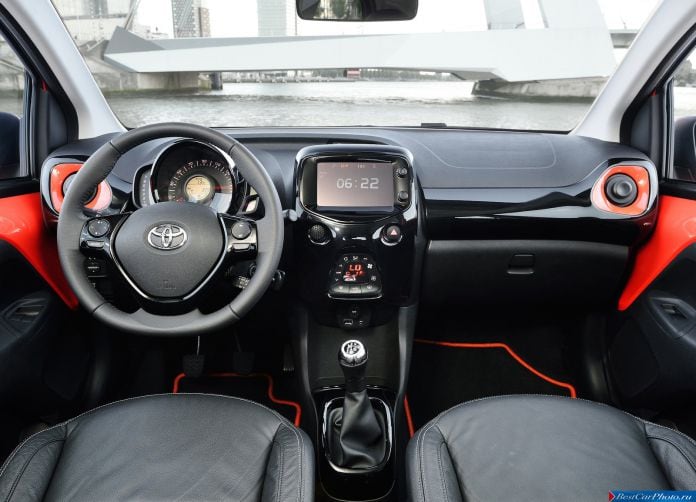 2015 Toyota Aygo - фотография 105 из 144
