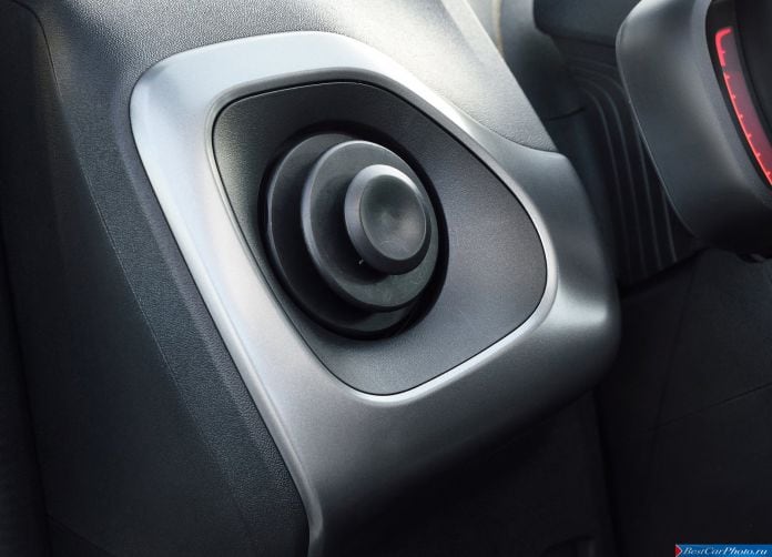 2015 Toyota Aygo - фотография 119 из 144