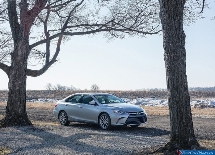 2015 Toyota Camry - фотография 6 из 79