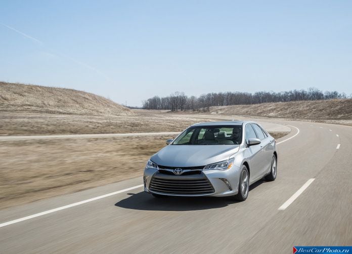 2015 Toyota Camry - фотография 11 из 79