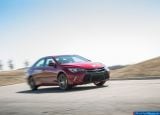 toyota_2015_camry_015.jpg