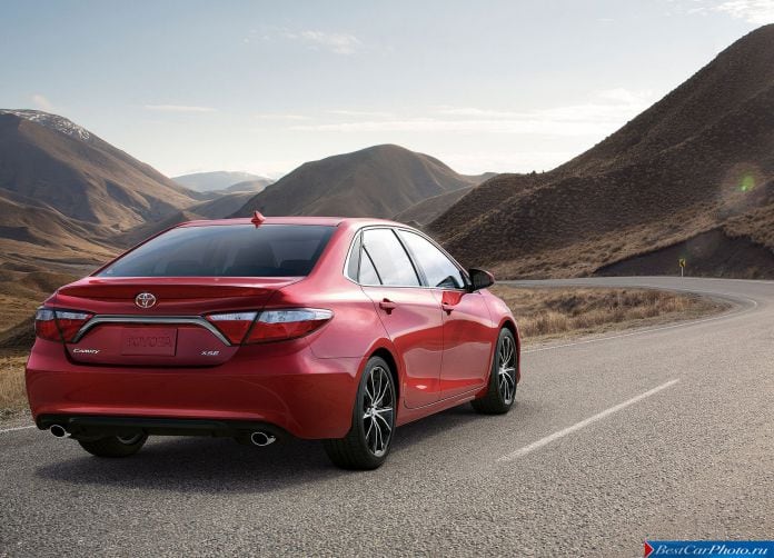 2015 Toyota Camry - фотография 16 из 79