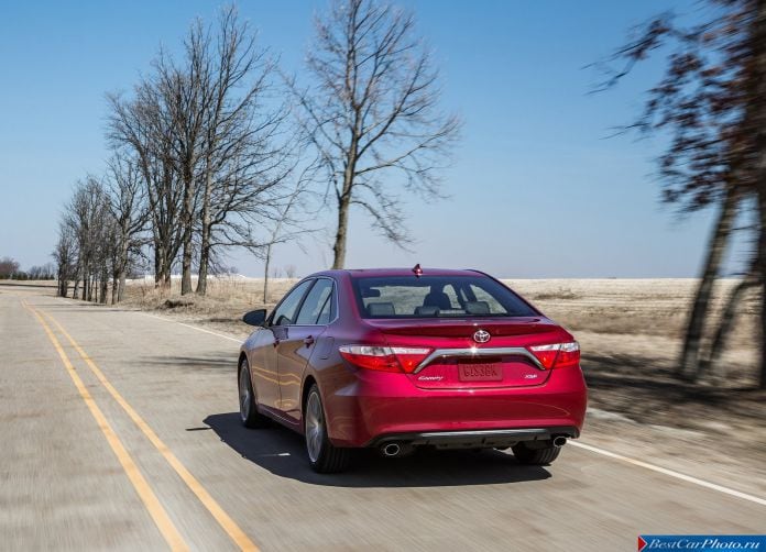 2015 Toyota Camry - фотография 20 из 79
