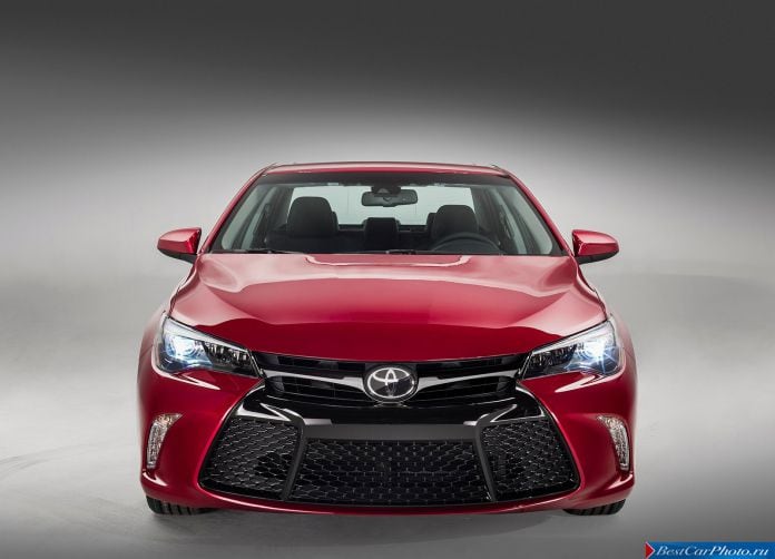 2015 Toyota Camry - фотография 29 из 79