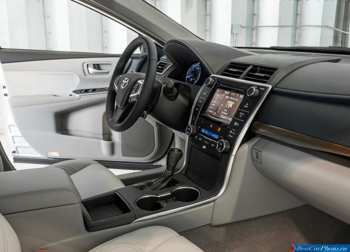2015 Toyota Camry - фотография 37 из 79
