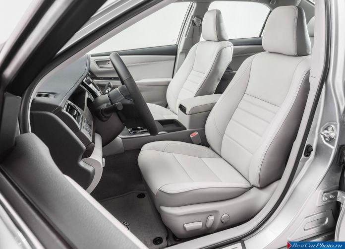 2015 Toyota Camry - фотография 38 из 79