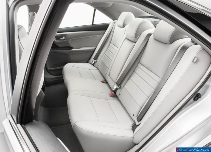 2015 Toyota Camry - фотография 39 из 79