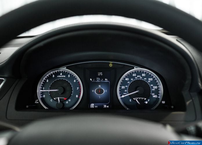 2015 Toyota Camry - фотография 42 из 79