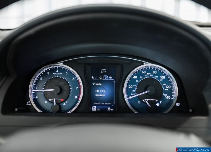 2015 Toyota Camry - фотография 43 из 79