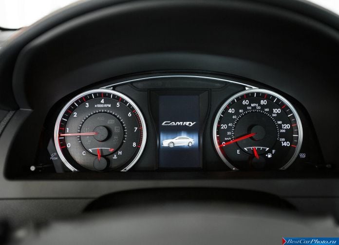 2015 Toyota Camry - фотография 44 из 79