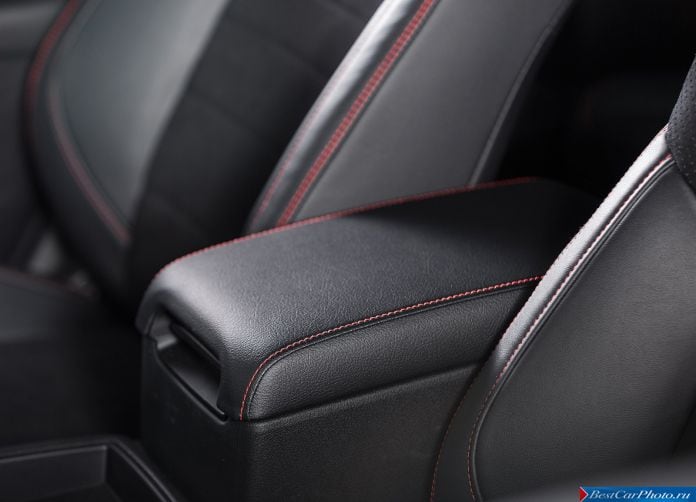 2015 Toyota Camry - фотография 48 из 79