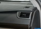 toyota_2015_camry_050.jpg