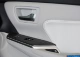 toyota_2015_camry_052.jpg