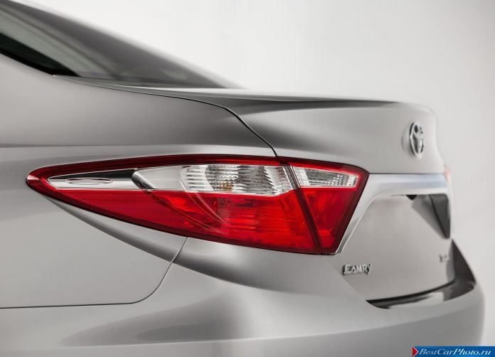 2015 Toyota Camry - фотография 63 из 79