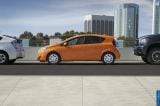 toyota_2015_prius_c_006.jpg
