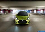 toyota_2015_prius_c_007_1.jpg